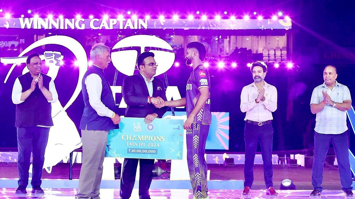 BCCI Secretary Jay Shah and BCCI President handing IPL 2024 Champions trophy to KKR captain Shreyas Iyer. - Photo: Jay Shah
